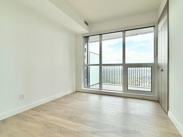 18 Esther Shiner Blvd #2311 — Photo 11