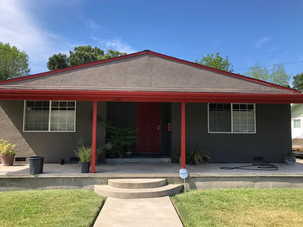 1227 W Walnut St, Stockton, CA 95203