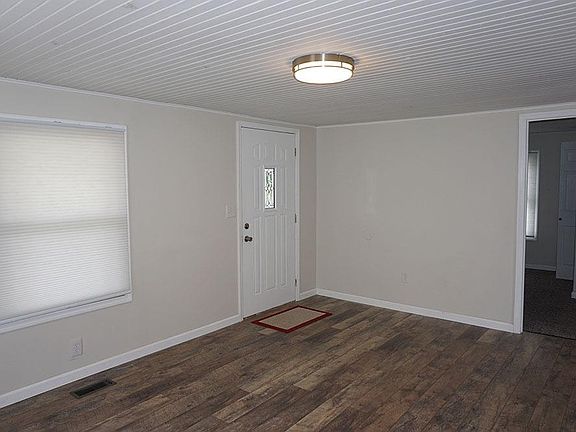 5th image of 130 E Forest Ave