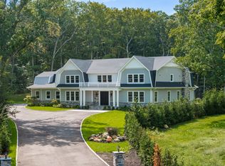 541 Split Rock Rd, Syosset, NY 11791