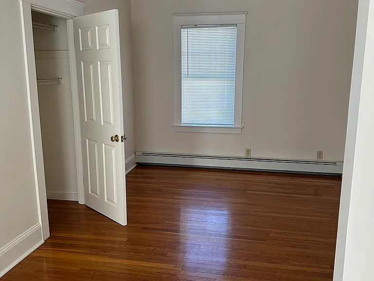 187 Sutton Ave #1 — Photo 7