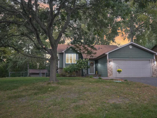 1356 Granite Ln N, Oakdale, MN 55128