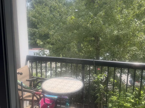 13331 Connor Dr APT G, Centreville, VA 20120