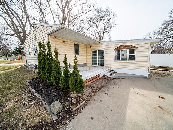 2nd image of 1907 1st St SW