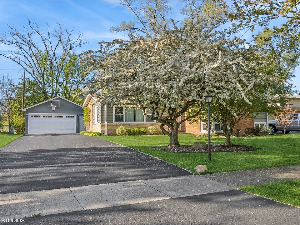 1st image of 335 W Cheryl Ln
