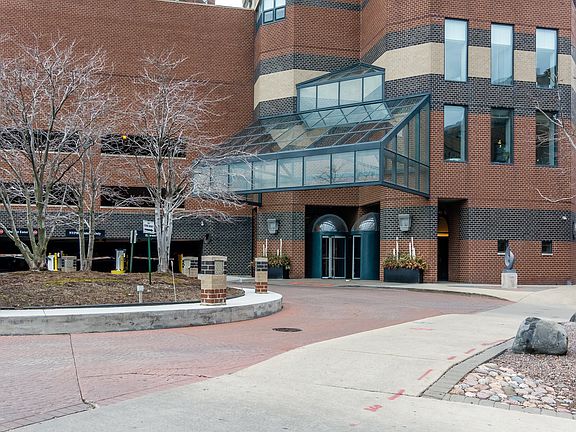 2nd image of 3660 N Lake Shore Dr APT 903