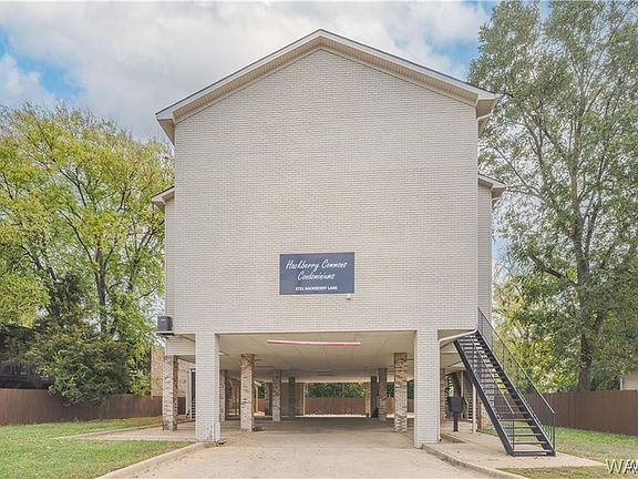 2nd image of 1721 Hackberry Ln APT 6