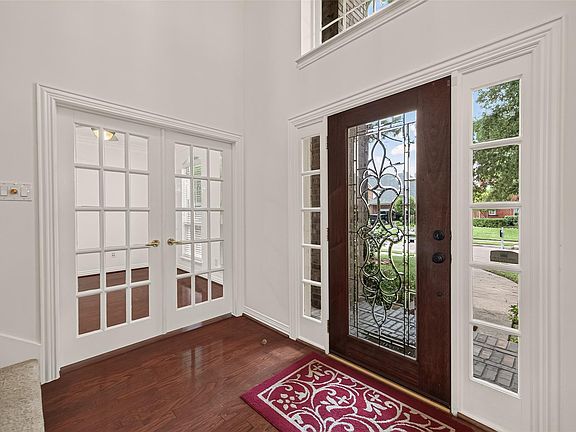 3rd image of 3411 Brinmont Place Ln