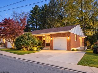 526 Stout St, Bridgeport, WV 26330