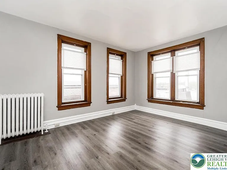 164 W Main St #HOUSE — Photo 15