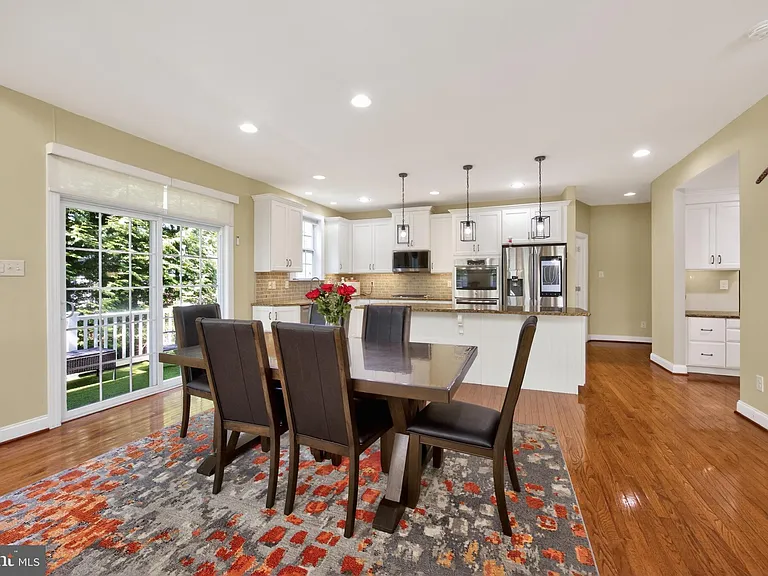 121 Shilling Ave — Photo 16