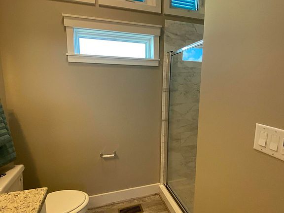 5th image of 101 11th St #34