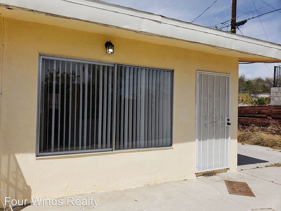 1st image of 13100 Beech Ave #3