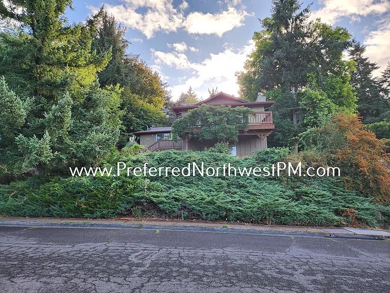 3745 Potter St — Photo 2