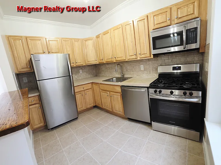 411 88th St #3 — Photo 3