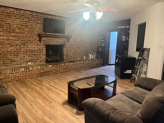 4th image of 1143 Southland Park Dr