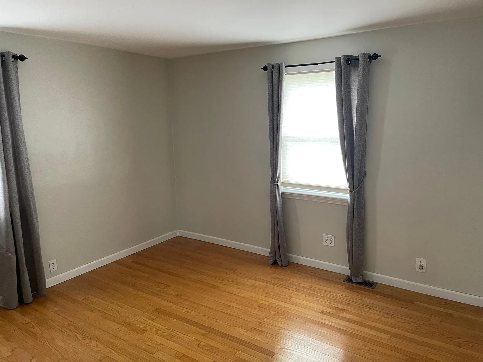 2 bed, $2,200 — Photo 4