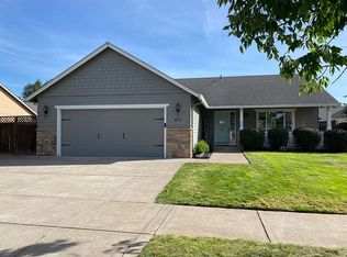 6072 Firestone Dr, Eugene, OR 97402
