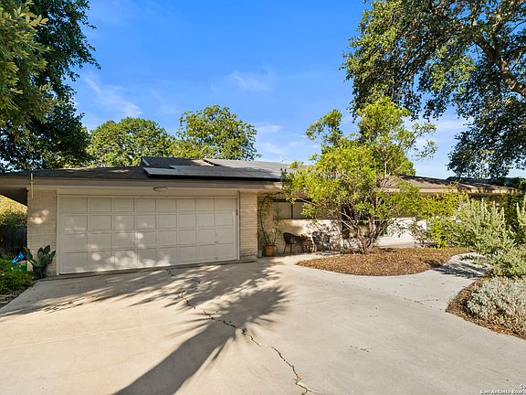 3rd image of 128 TRILLIUM LN
