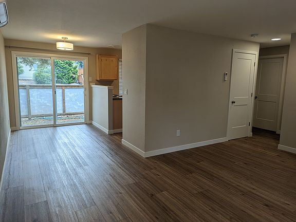 4th image of 3510 Kauffman Ave APT B