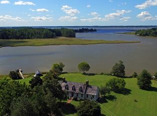 1300 Fox Hunters Hill Rd, Warsaw, VA 22572