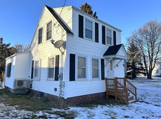 26 13th St, Bangor, ME 04401