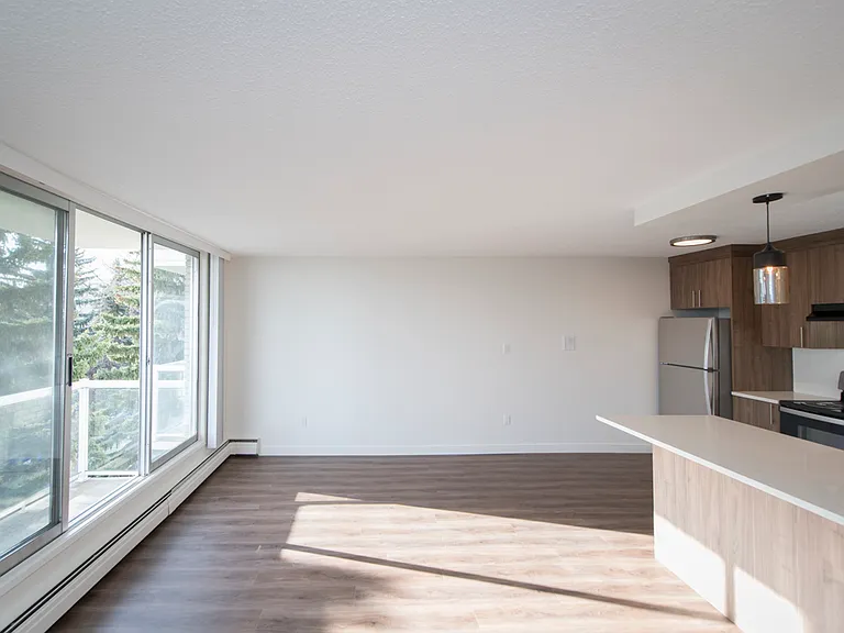 2109 17th St SW — Photo 11