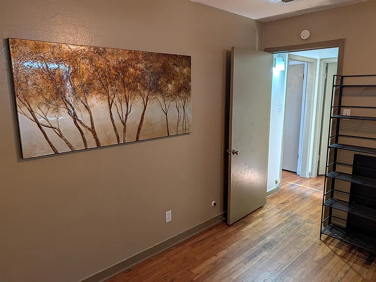 5205 Chenevert St #6 — Photo 13