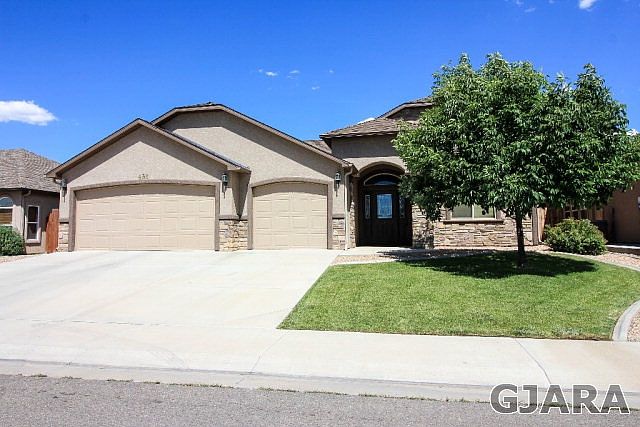 456 Chatfield Ln
