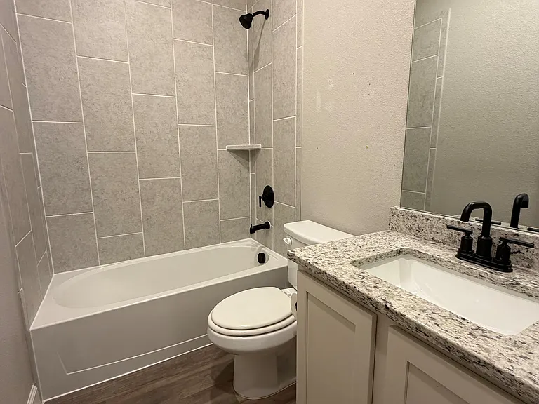 925 Emerson Dr — Photo 12