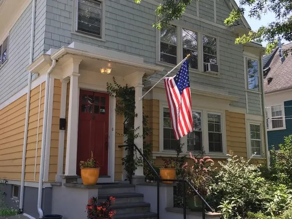 21 Luzon Ave, Providence, RI 02906