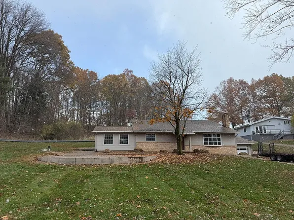 83 Oneida Trl, Malvern, OH 44644