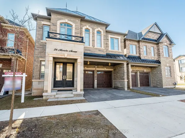26 Marvin Ave, Oakville, ON L6H 0Z8