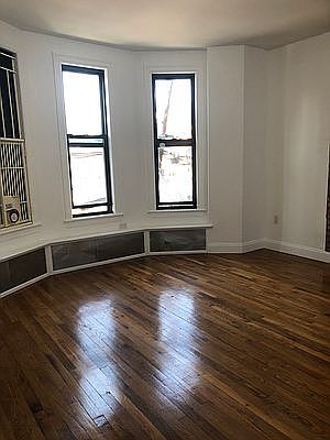 5th image of 41-27 23rd St #2L
