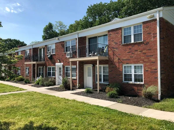 1 Colonial Rd, Beacon, NY