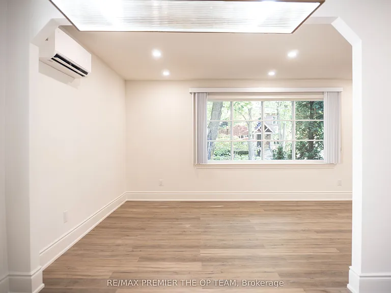 148 Martin Grove Rd #UPPER — Photo 6