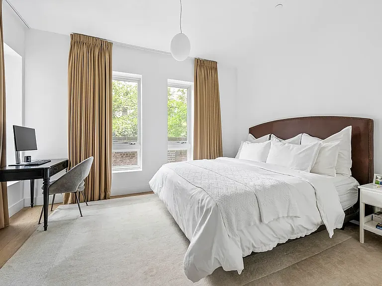 415 Degraw St #B — Photo 6