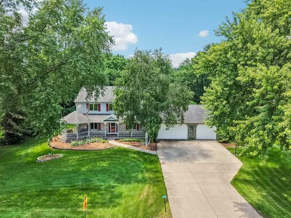 6443 Hickory Ln, Waunakee, WI 53597