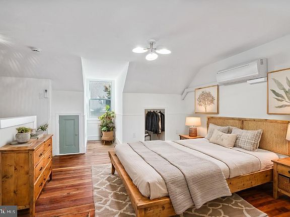 5th image of 1029 N Orianna St