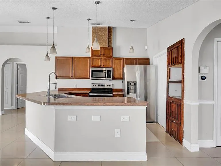 37 Peterlee Ct — Photo 16