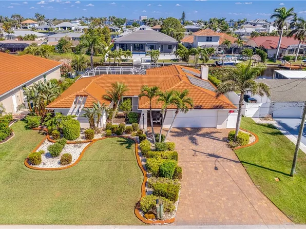 5331 Mayfair Ct, Cape Coral, FL 33904