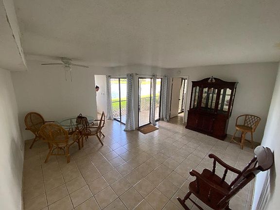 5th image of 1041 Jefferson Dr APT G