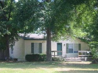 4252 Bent Tree Dr, Valdosta, GA 31601