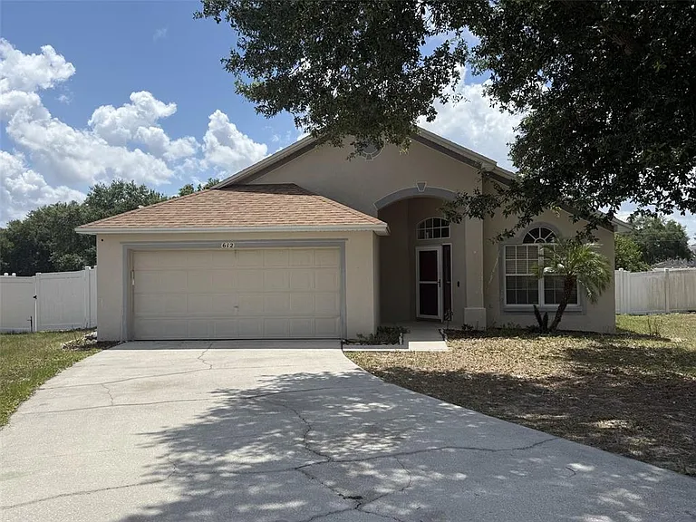 612 Heather Glen Loop — Photo 1