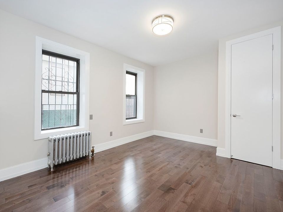 2nd image of 1921 Avenue K APT E5