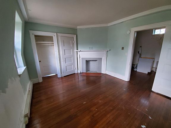 3rd image of 12 Maryland Ave APT C