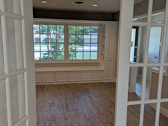 3rd image of 6108 Nashville Ave