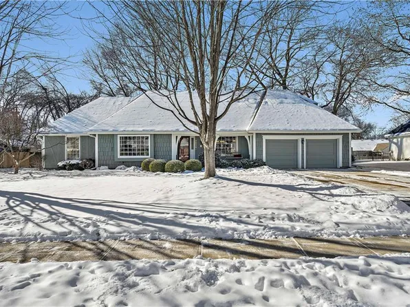 9824 Briar St, Overland Park, KS 66207