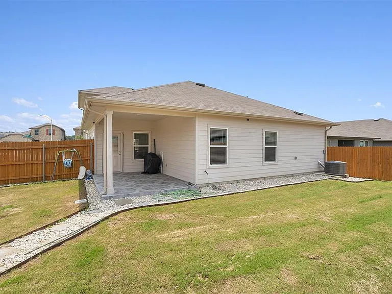 6112 Montrelia Dr — Photo 19