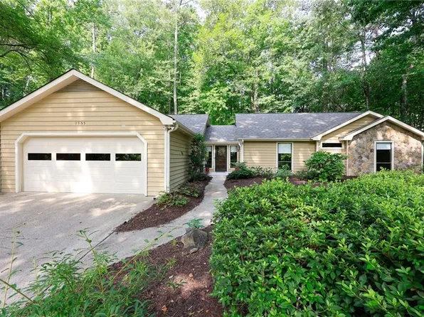 1955 Hitching Post Ln, Marietta, GA 30068